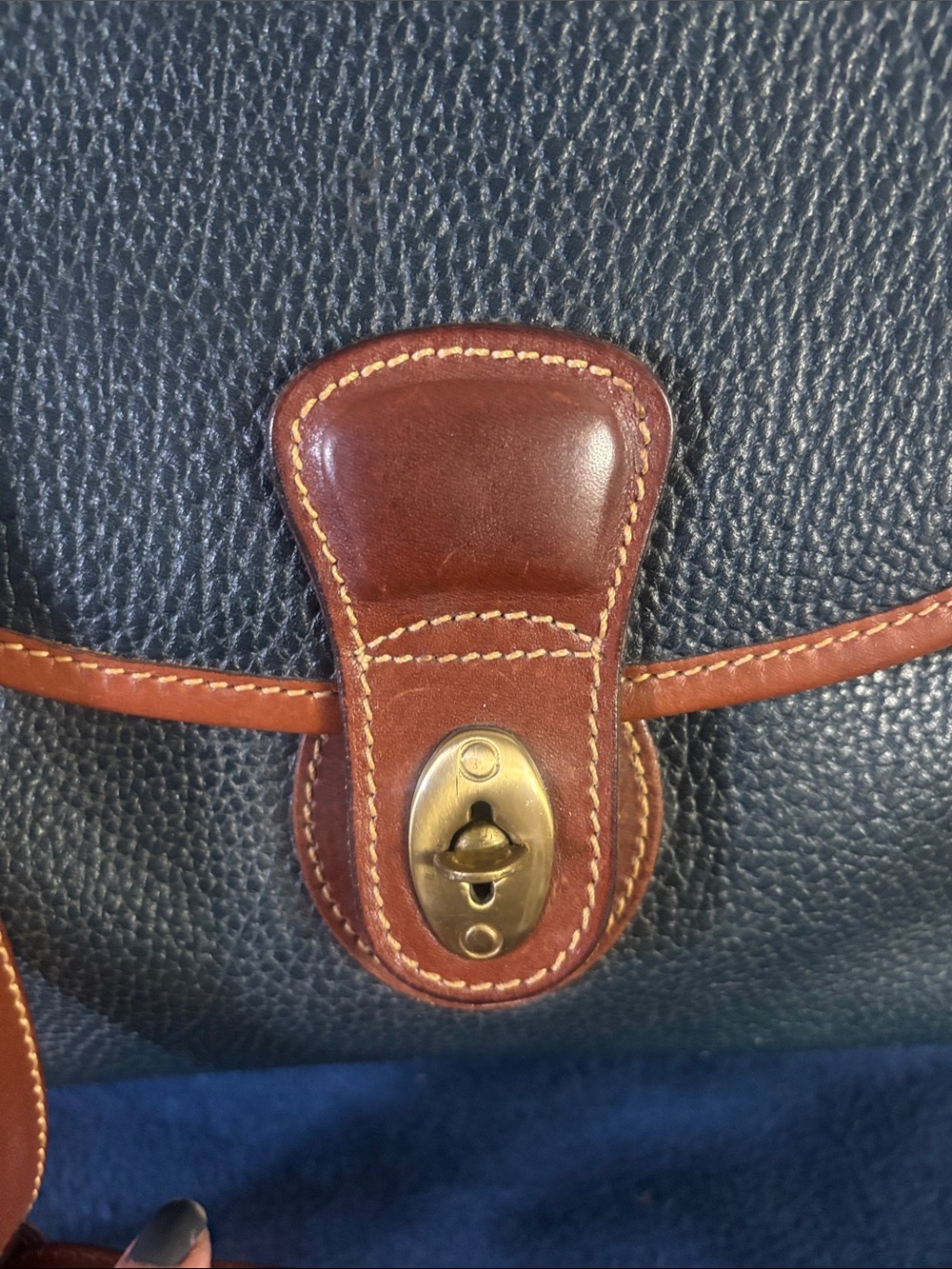 COACH Vintage Sheridan Collection Handbag Turnlock with original hang tag - Picture 4 of 16